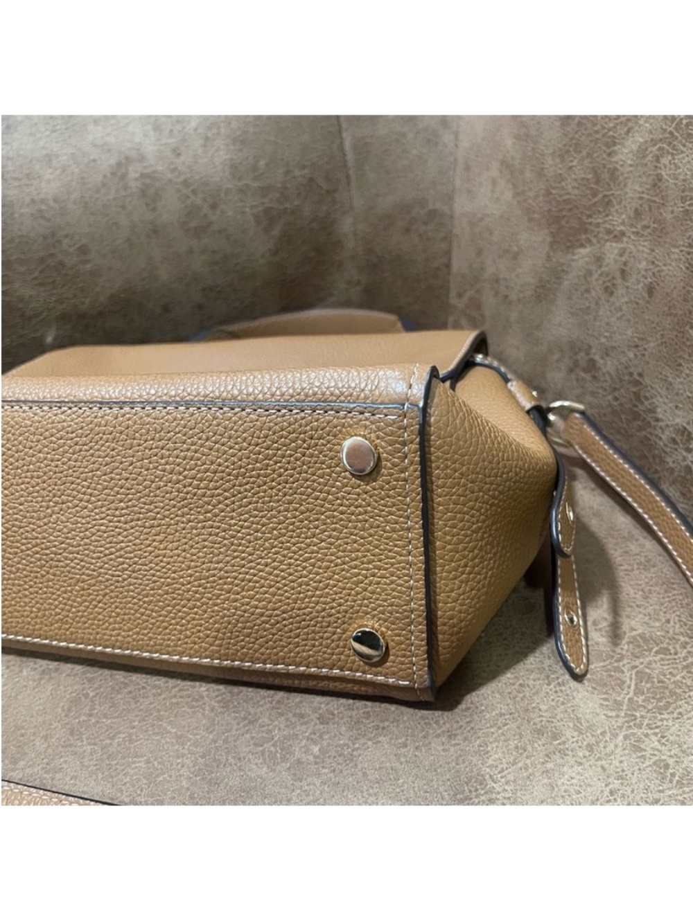 🧸Michael Kors Pebbled Leather Satchel - Picture 8 of 9